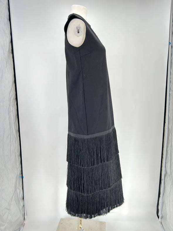 Robe noire à franges