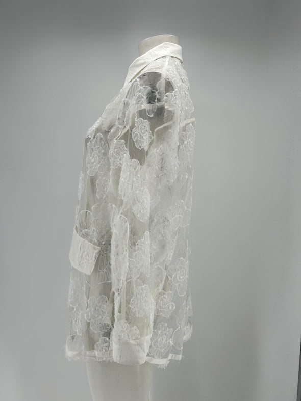 Chemise en dentelle