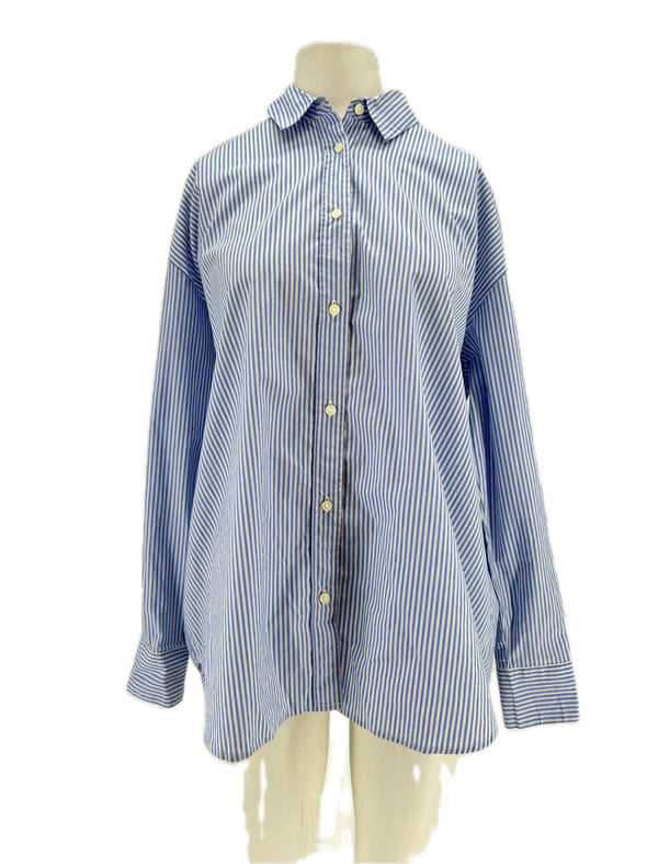 Chemise rayée blanche et bleue