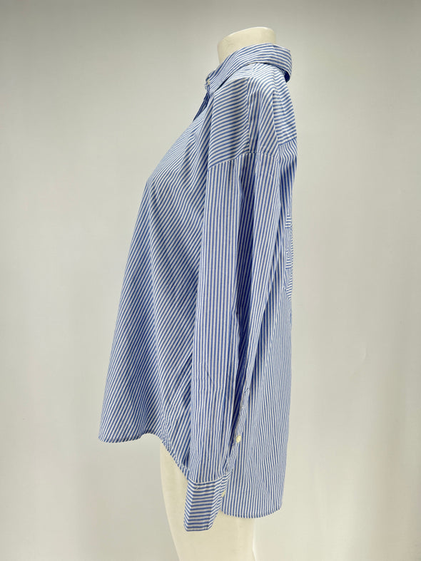 Chemise rayée blanche et bleue