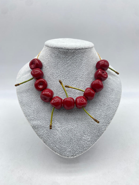 Le collier " cerise"