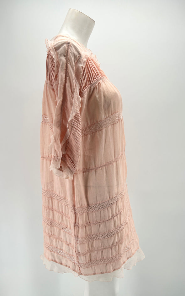 Robe rose à volants