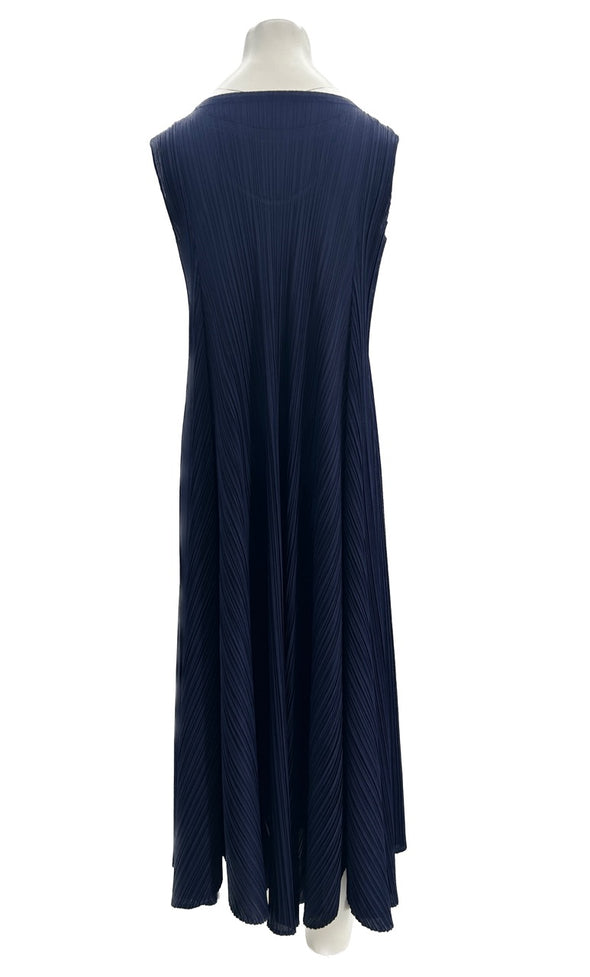 Robe longue bleue plissée