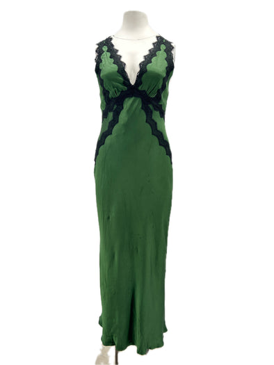 Robe satinée verte