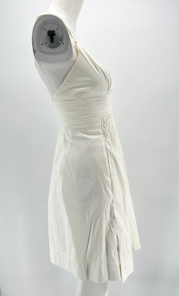 Robe blanche plissée