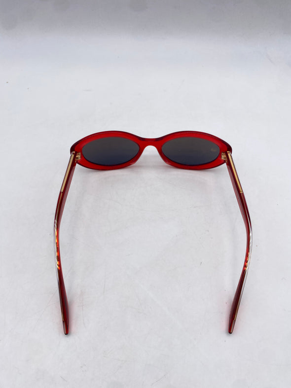 Lunettes de soleil rouges