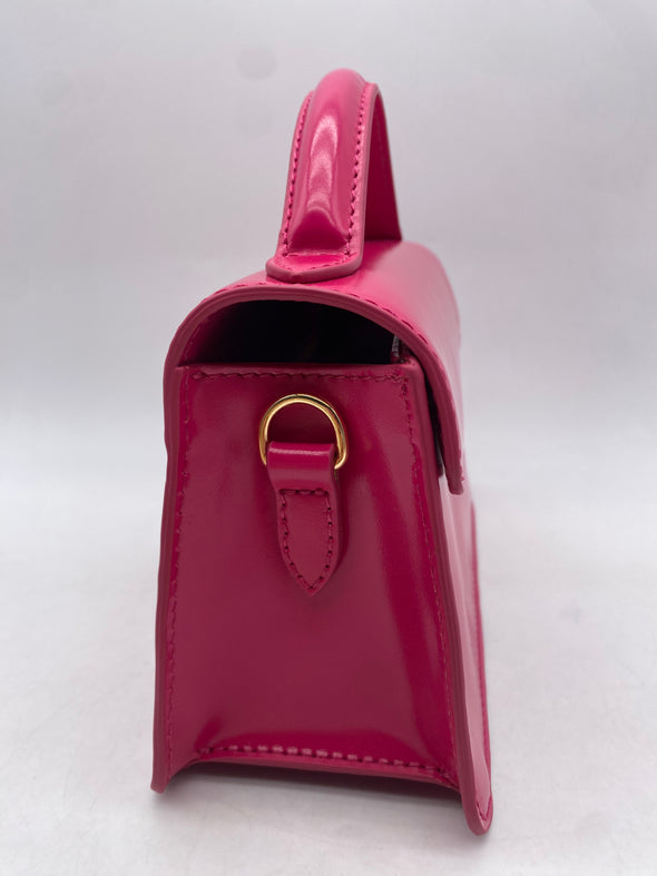 Sac à main en cuir vernis rose