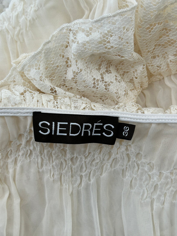 Robe blanche ouverte