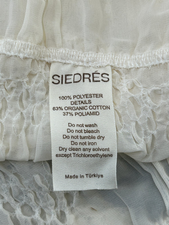 Robe blanche ouverte
