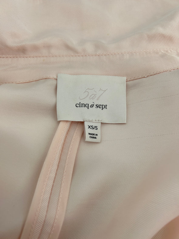 Veste longue rose ceinturée