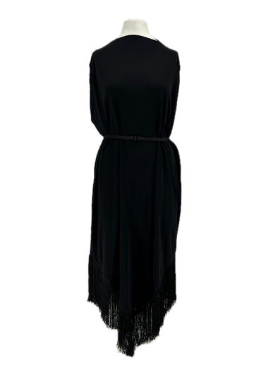 Robe noire à franges