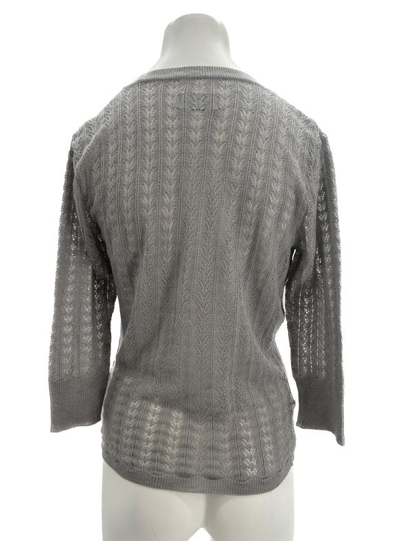 Top gris en maille ajourée