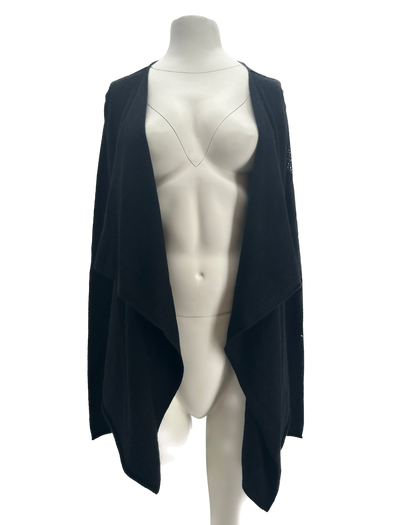 Gilet noir en cachemire à imprimé papillon
