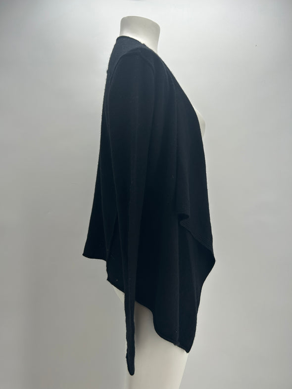 Gilet noir en cachemire à imprimé papillon