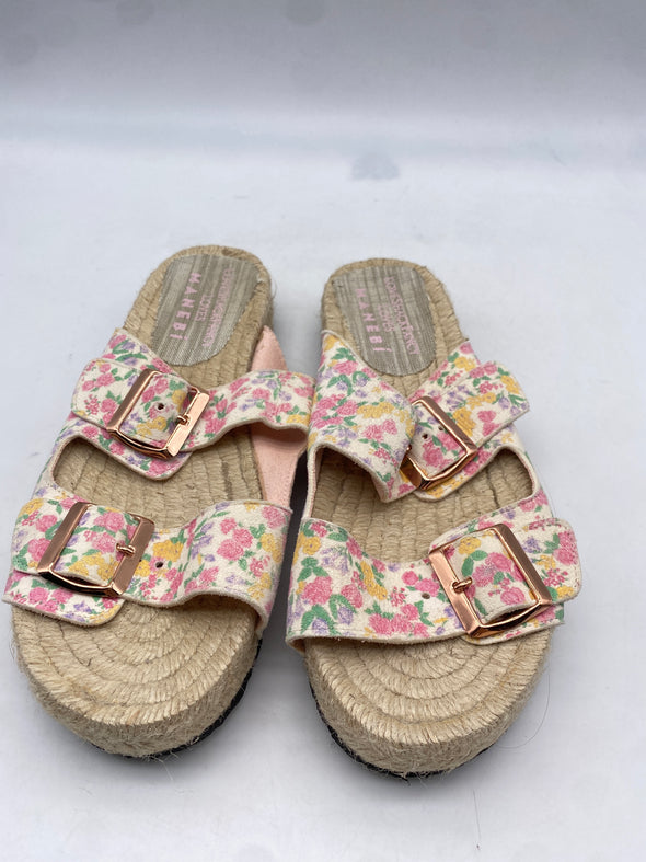 Sandales plates fleuries