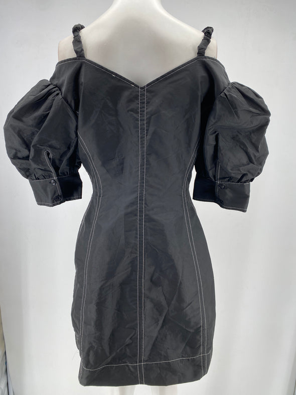 Robe à épaules dénudées