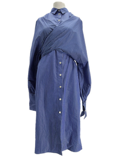 Robe à rayures bleues