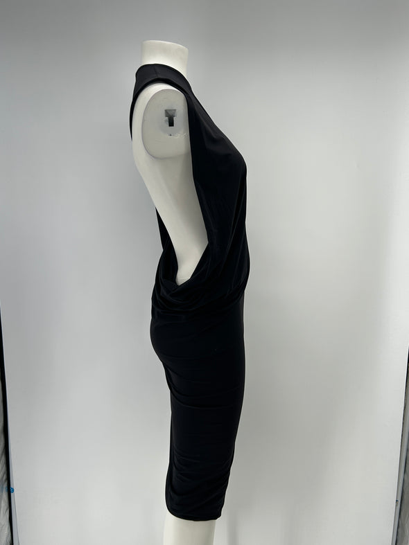 Robe asymétrique noire