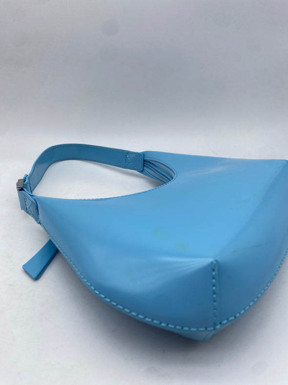 Sac à main bleu en cuir