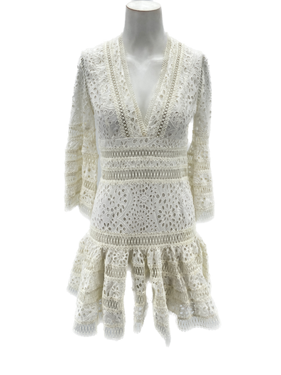 Robe en dentelle blanche