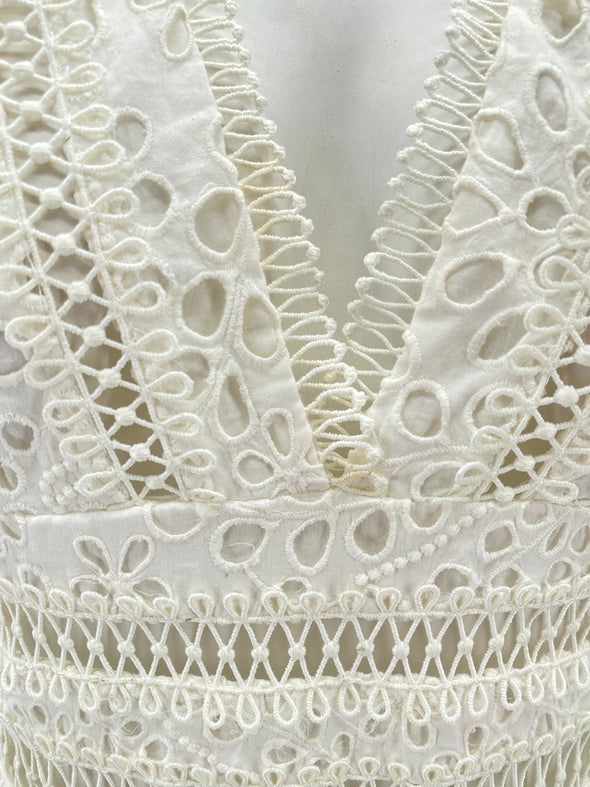 Robe en dentelle blanche
