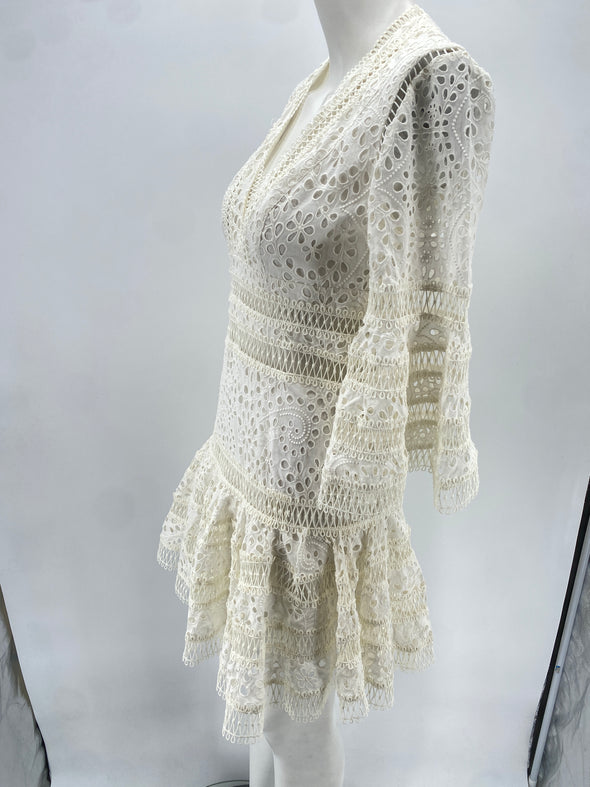 Robe en dentelle blanche