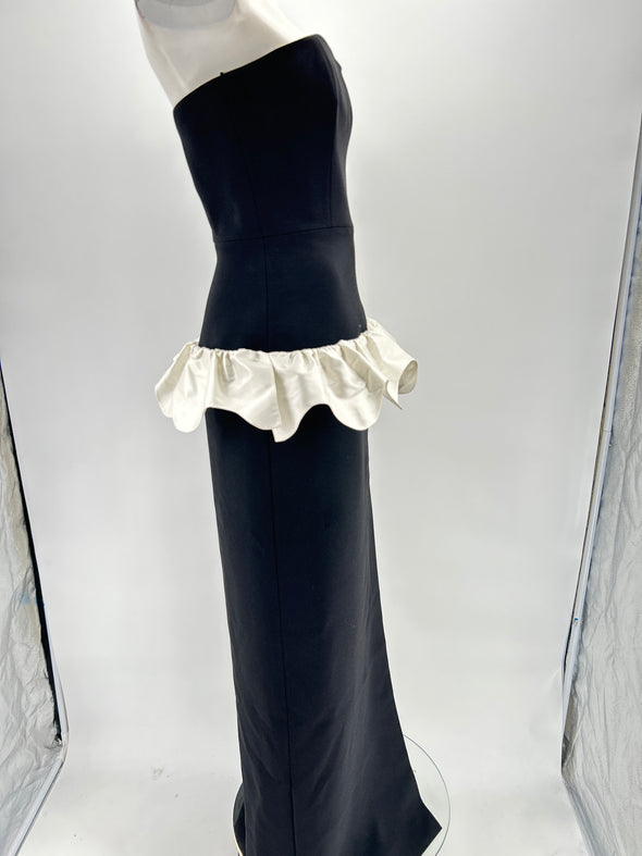 Robe bustier noire avec volant blanc