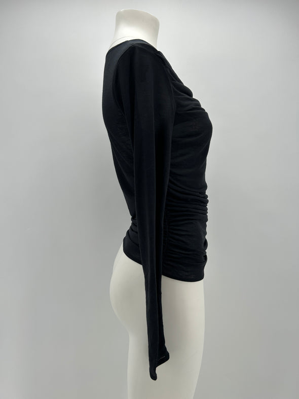 Pull noir plissé