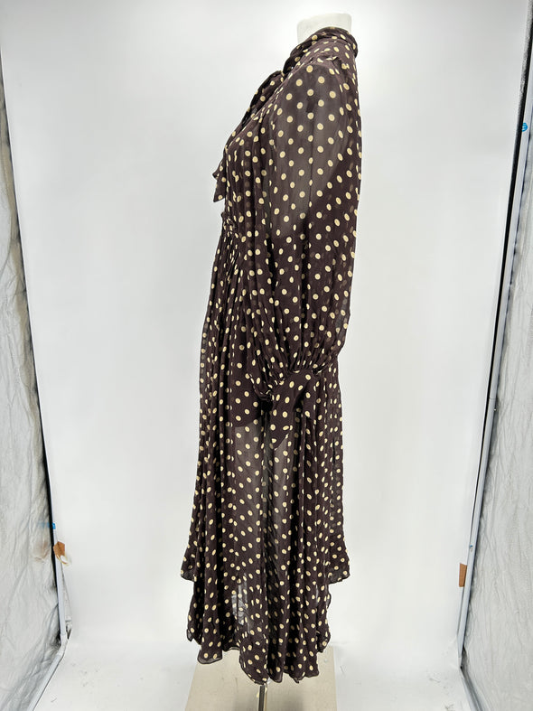 Robe marron à pois écrus