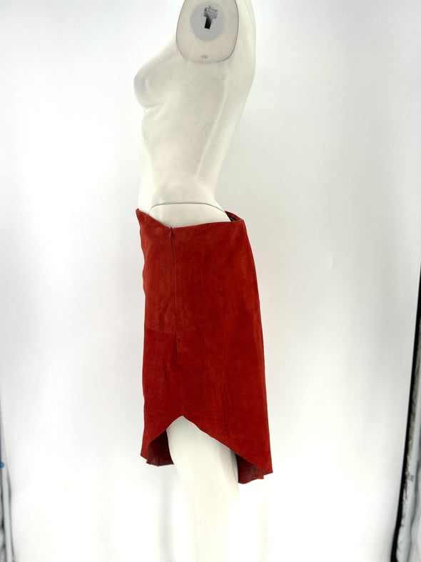 Jupe en daim rouge