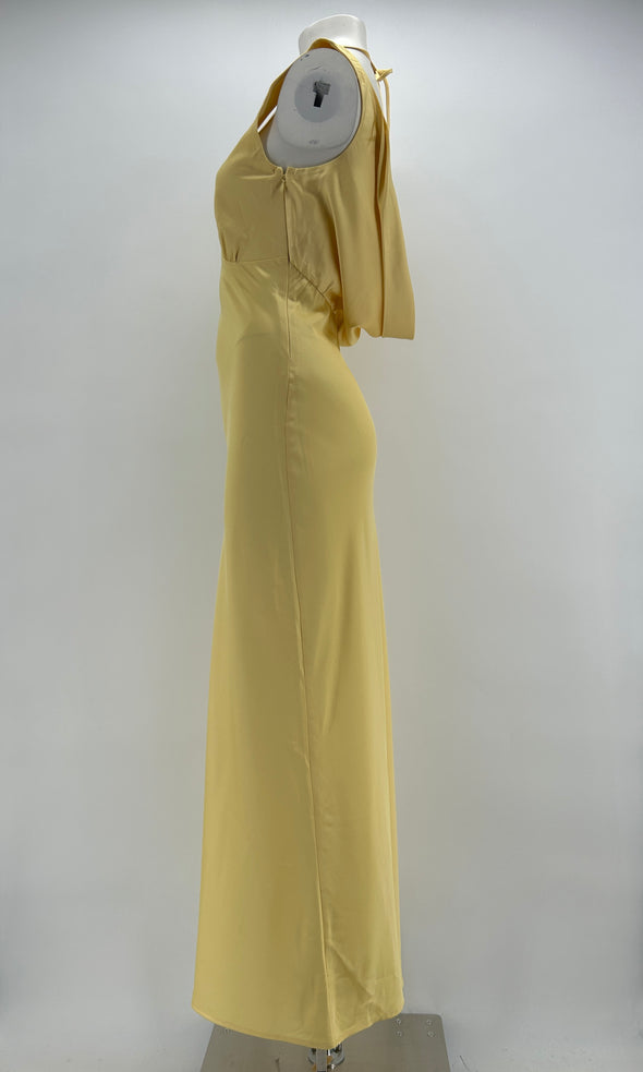 Robe jaune satinée à dos nu