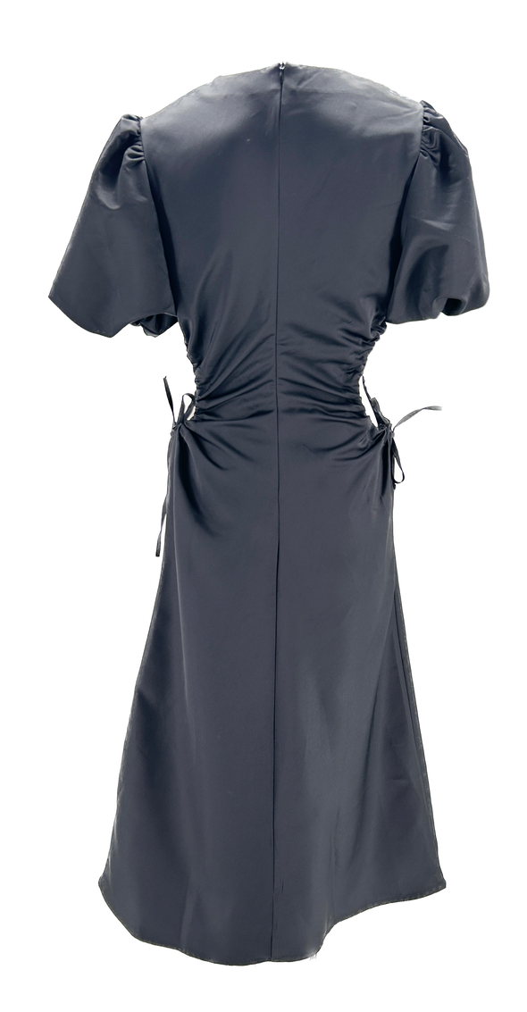 Robe noire longue à découpes