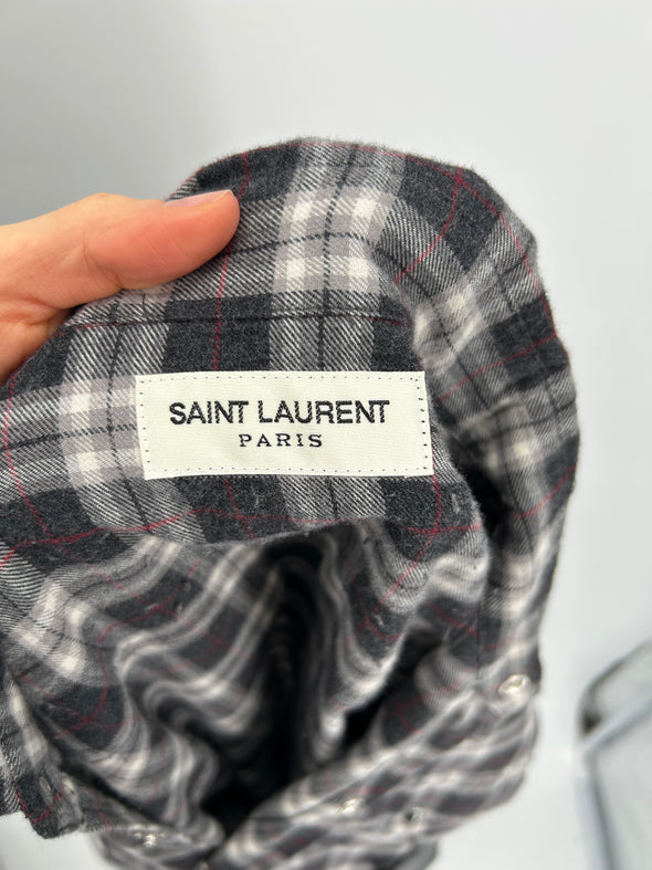 Chemise à carreaux