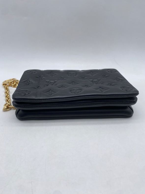 Pochette coussin en cuir