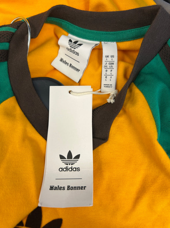 T-shirt jaune et vert