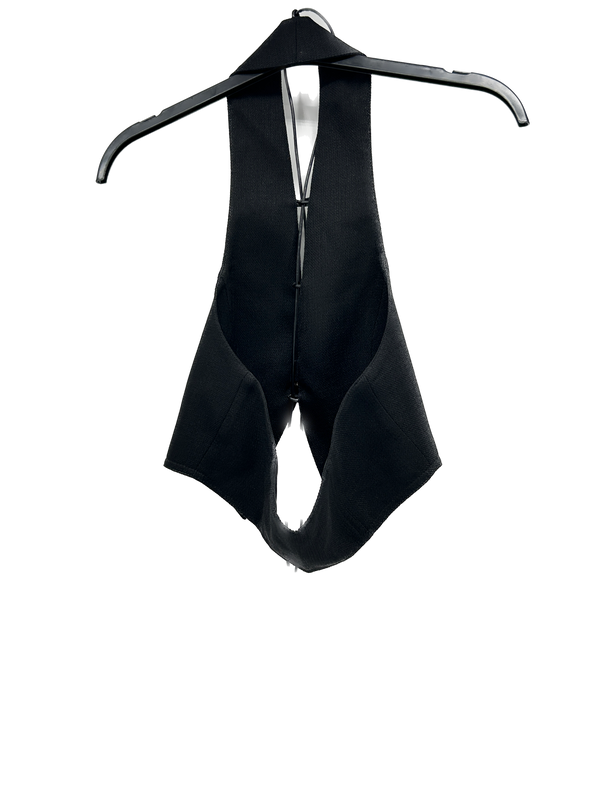 Gilet noir sans manches à dos nu