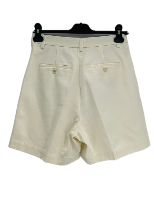 Short crème