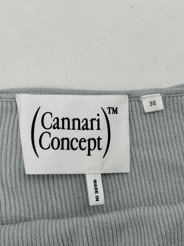 Crop top bleu à épaules dénudées