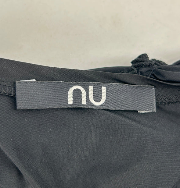 Robe ample noire à volants