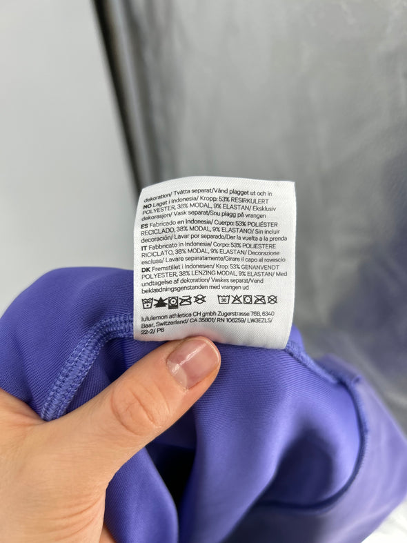 Pull violet