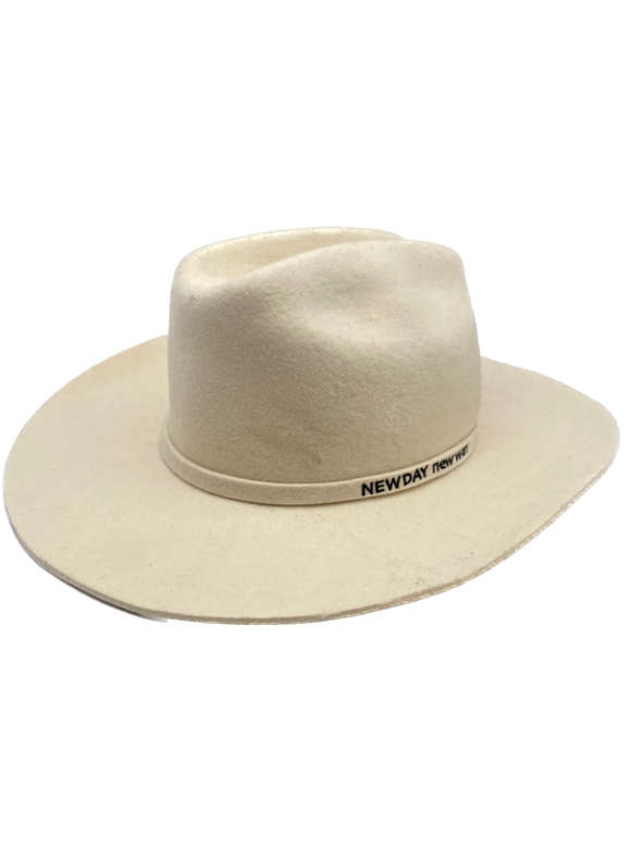 Chapeau blanc