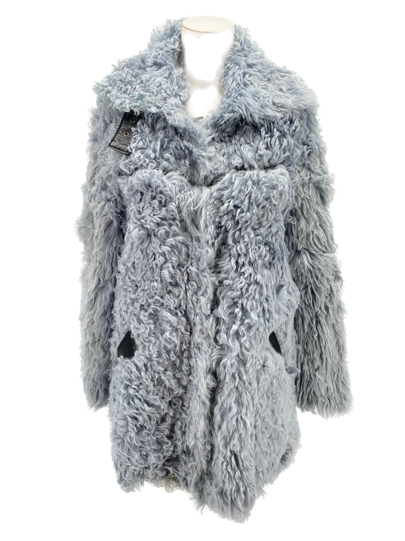 Manteau en peau lainée bleue