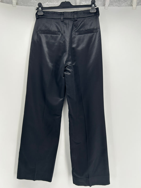 Pantalon en satin noir