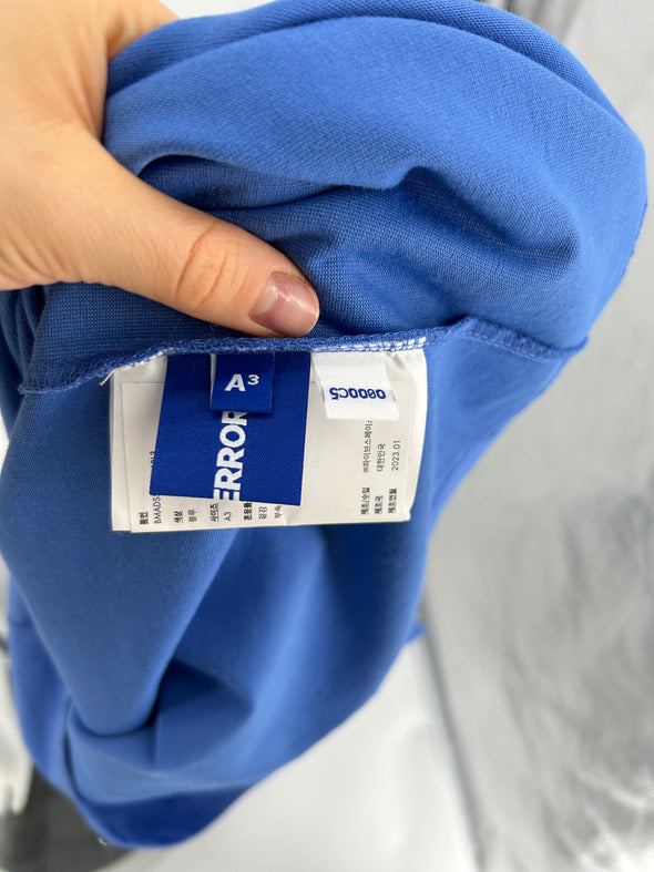 T-shirt bleu
