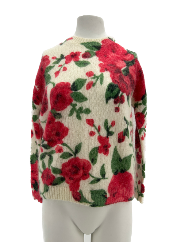 Pull à fleurs rouges