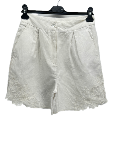 Short en lin blanc