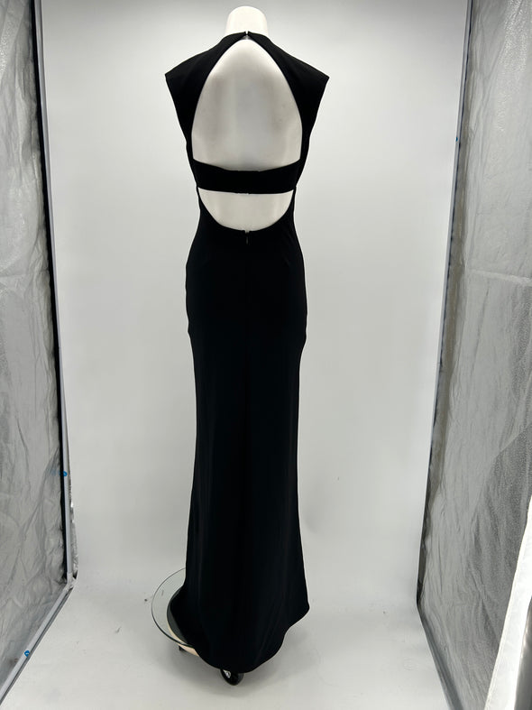 Robe noire longue dos nu