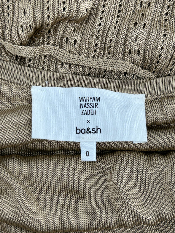 Robe en maille dorée