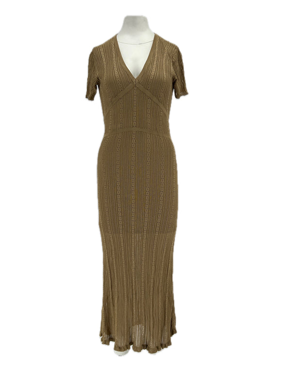 Robe en maille dorée