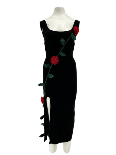 Robe noire avec roses